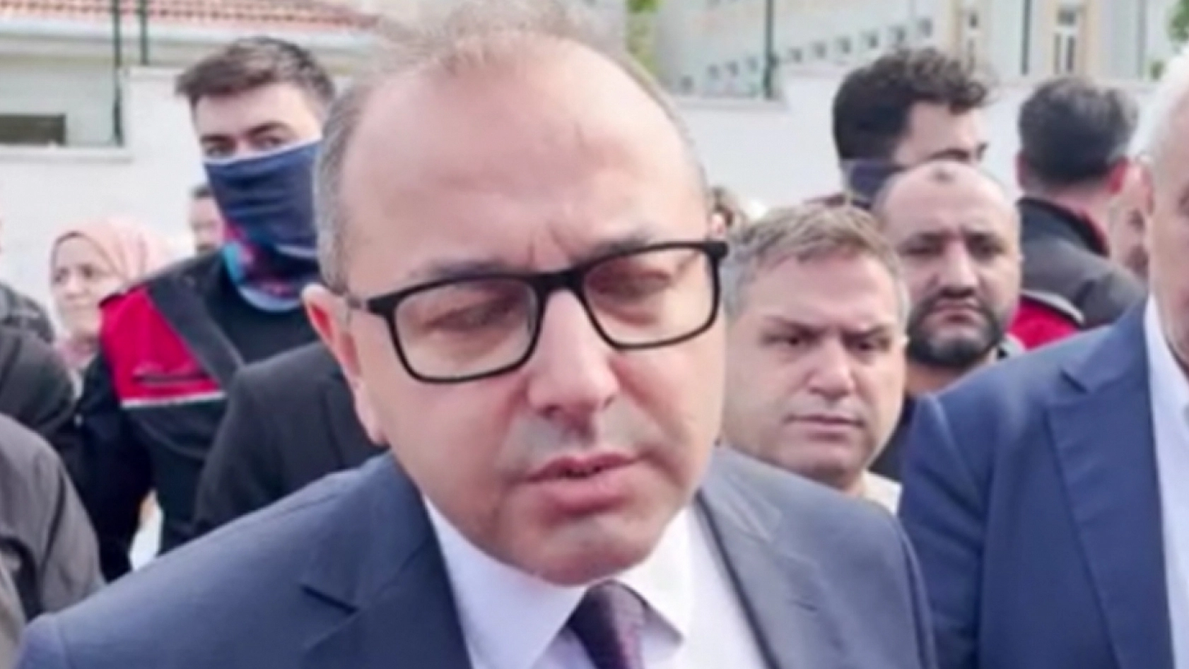 Lisede bıçaklı kavga: 2 öğrenci yaralandı