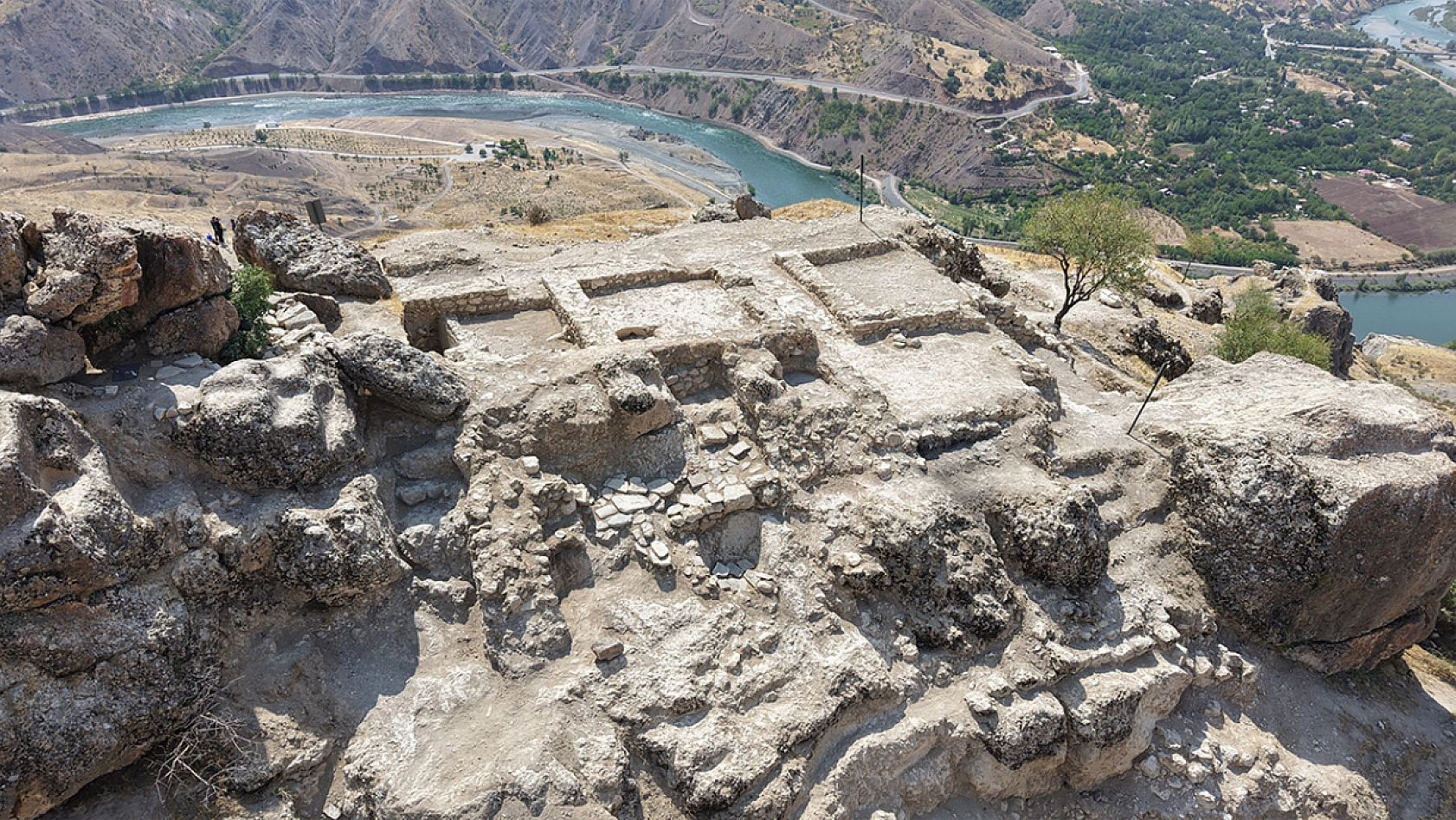 Elazığ'da 3 bin yıllık Palu Kalesi'nde Osmanlı karakolu ortaya çıkarıldı