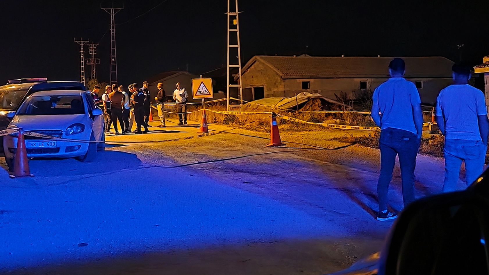 Komşu kavgasında genç kadın başından vuruldu