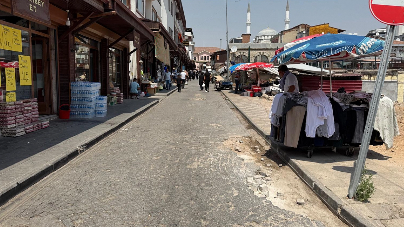 Elazığ'da termometreler 43°C'yi gördü, cadde ve meydanlar boş kaldı