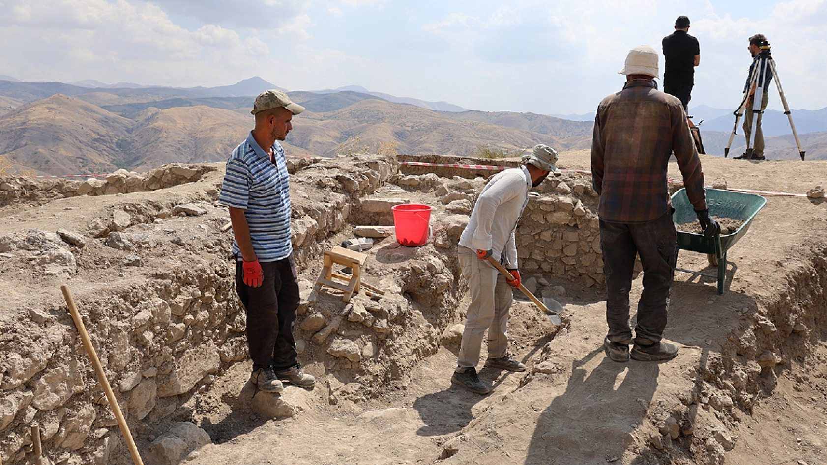 Elazığ'da 3 bin yıllık Palu Kalesi'nde Osmanlı karakolu ortaya çıkarıldı