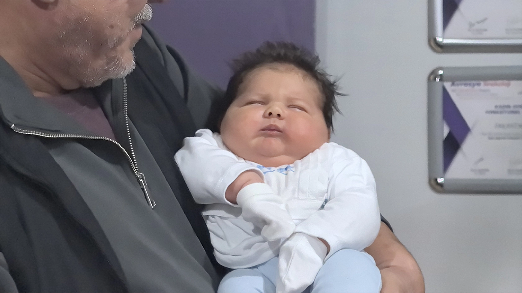 Rekor doğum: 6 kilo 150 gramlık bebek şaşırttı!