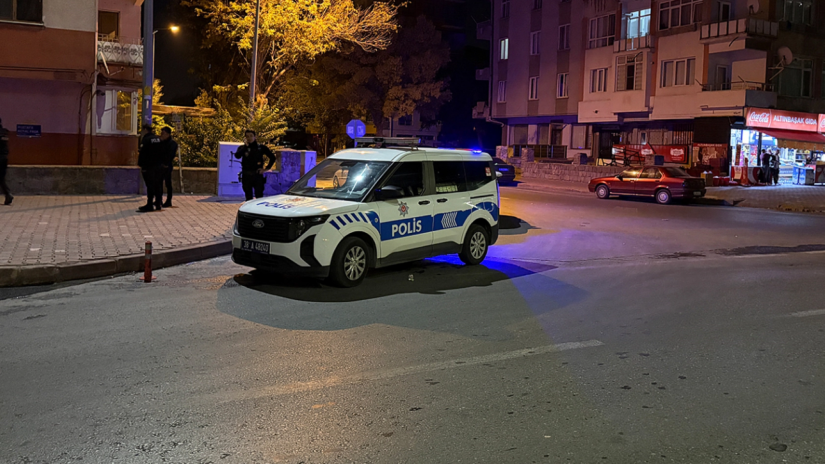 17 yaşındaki çocuk göğsünden bıçaklandı