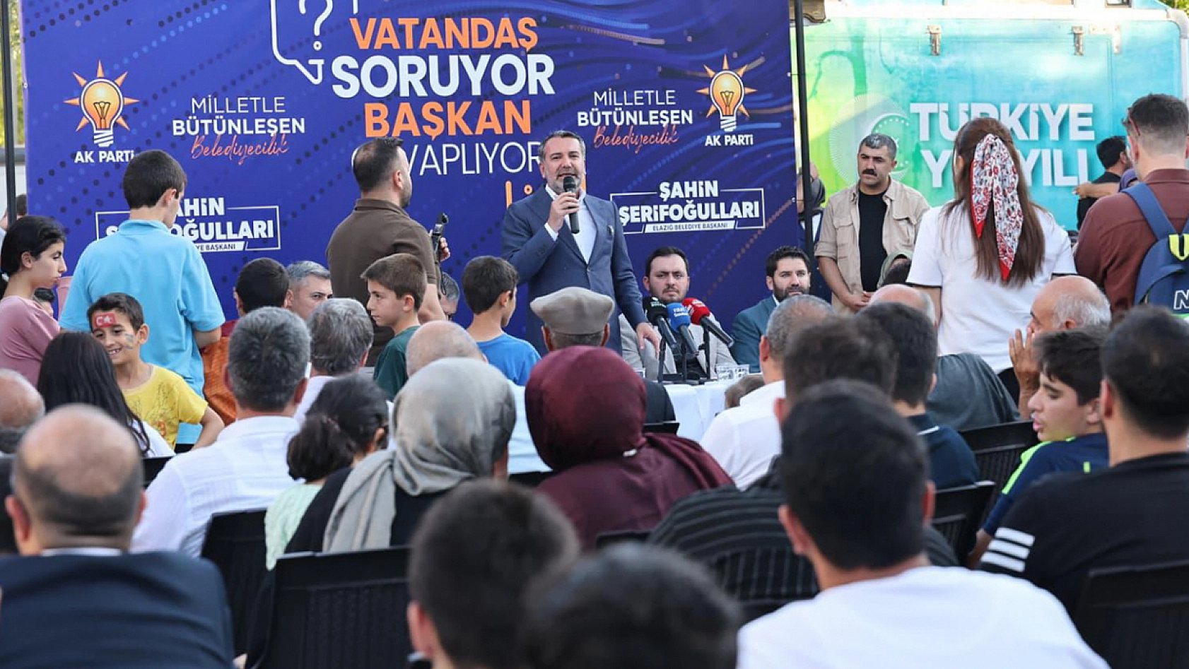 Şerifoğulları: 'Ayrım gözetmeden hizmet götürüyoruz'