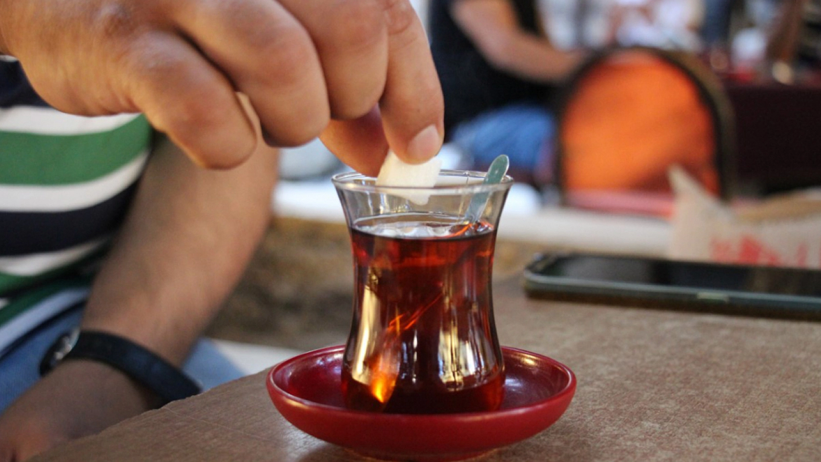 Bu çay ocağında fiyatı müşteri belirliyor