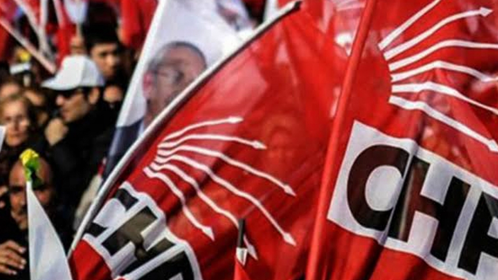 CHP'de 7 il başkanı ve yönetimi görevden alındı
