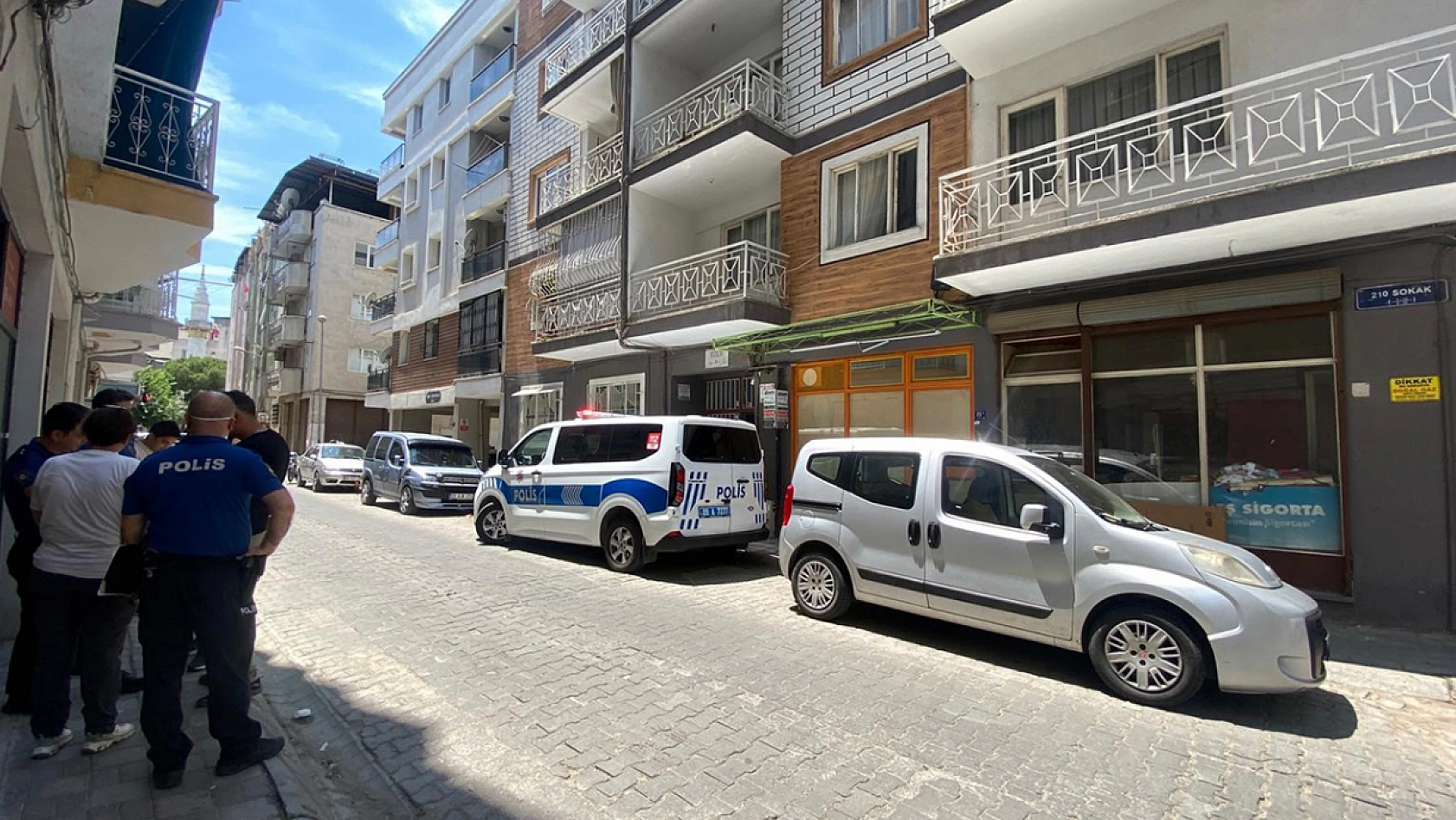 Apartmanı saran kötü kokunun sebebi ceset çıktı