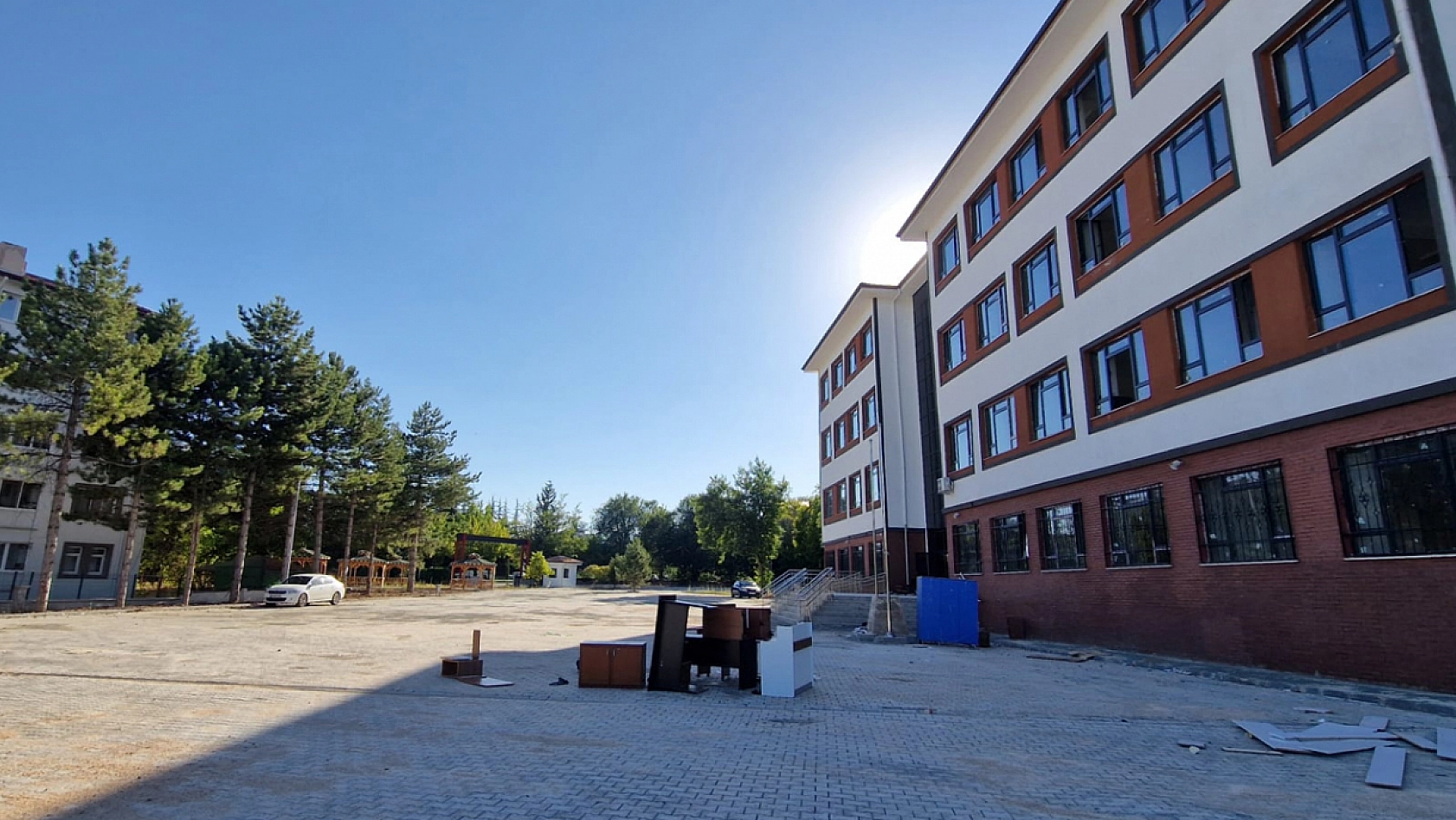 Tercih döneminde öğrencilere büyük müjde: İletişim Lisesi kendi binasına taşındı
