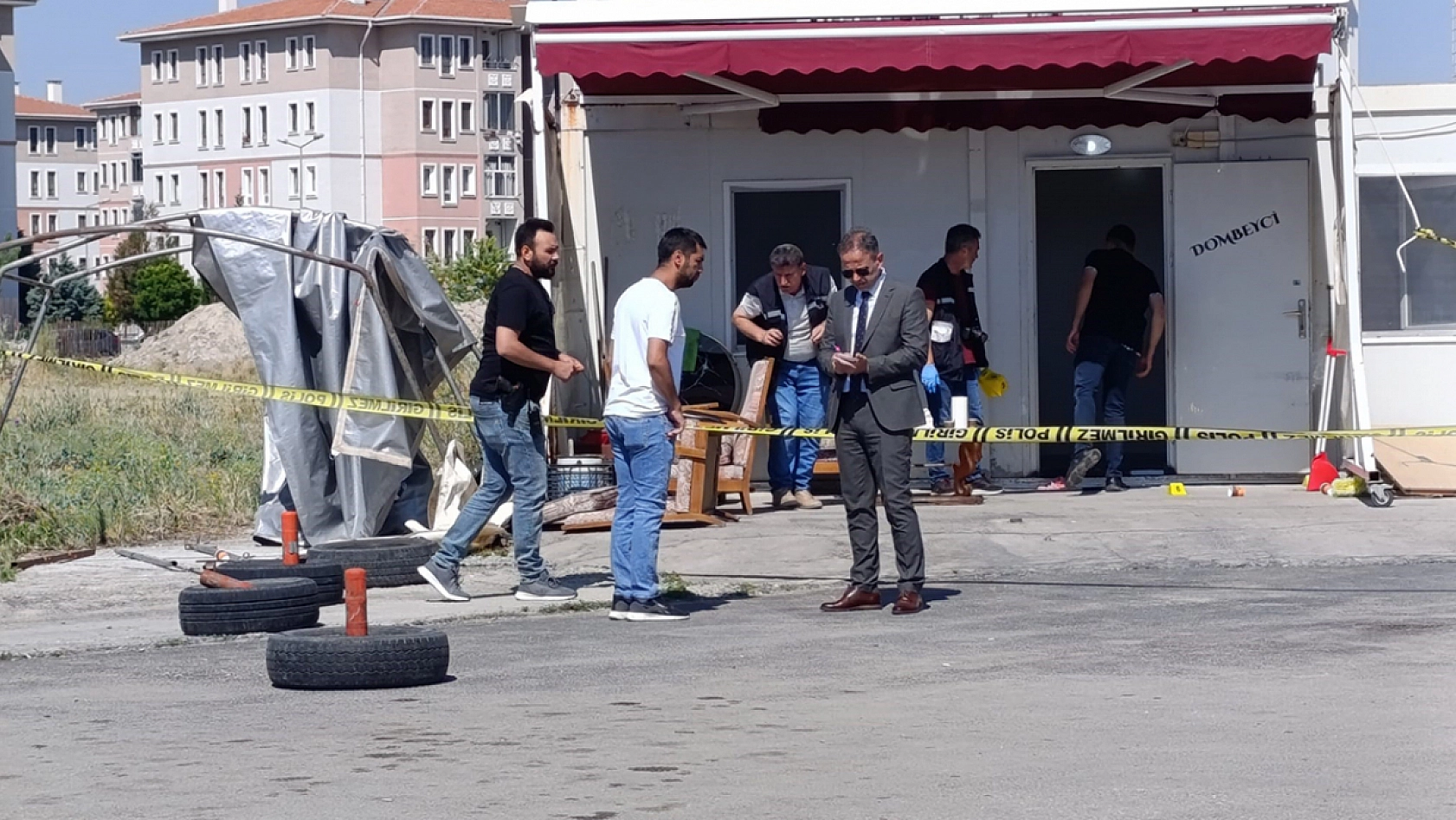 Minibüs durağına silahlı saldırı: 1 ölü, 1 yaralı