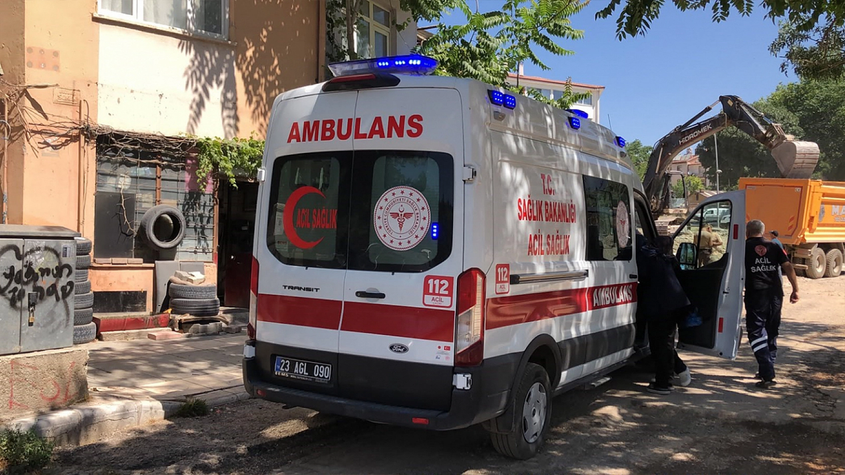 Elazığ'da yaşlı adamı uyuyor zannettiler, acı gerçekle yüzleştiler