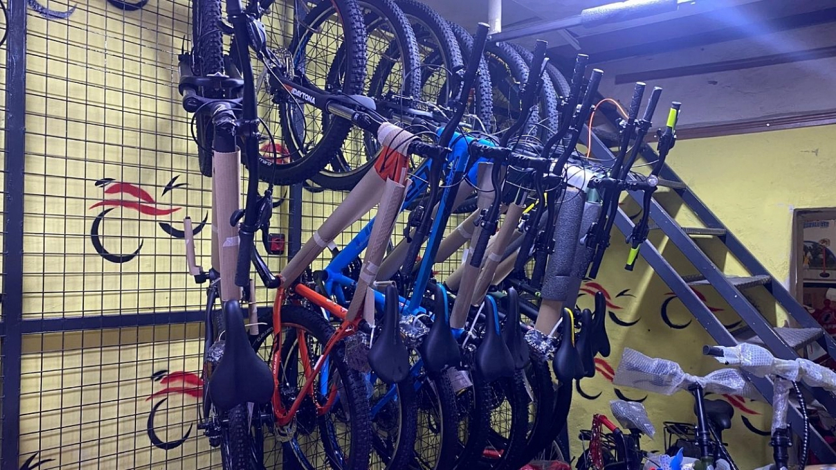 Elazığ'da Yaşlılar İşte Bunu Kullanmaktan Utanıyor