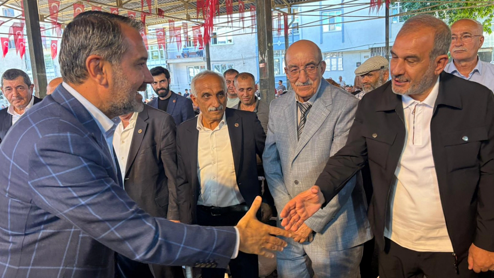 Elazığ'da aşure günü coşkusu