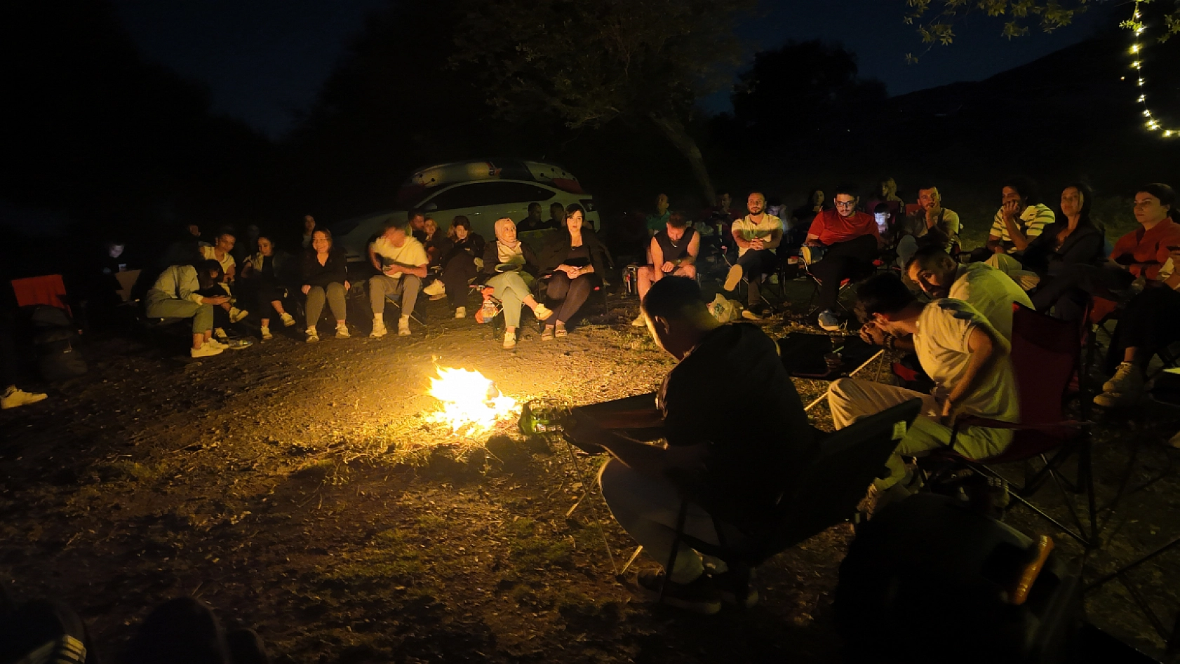 Hazar Gölü kıyısında sanat ve huzurun buluşması