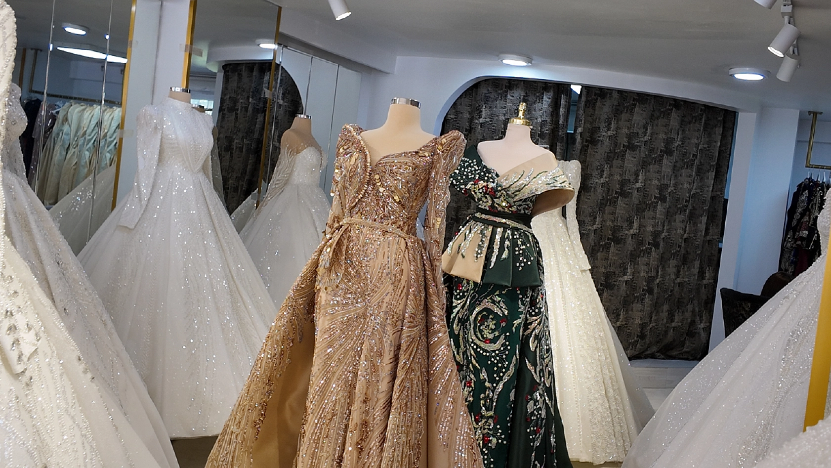 Elazığ'da güzelliğin adresi: Kübra Nur Yıldırım makyaj stüdyosu ve gelinlik mağazası