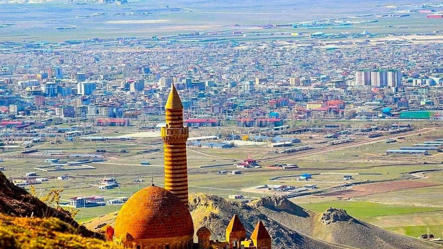 İlden ilçe statüsüne düşen iller liste de komşu ilçe var