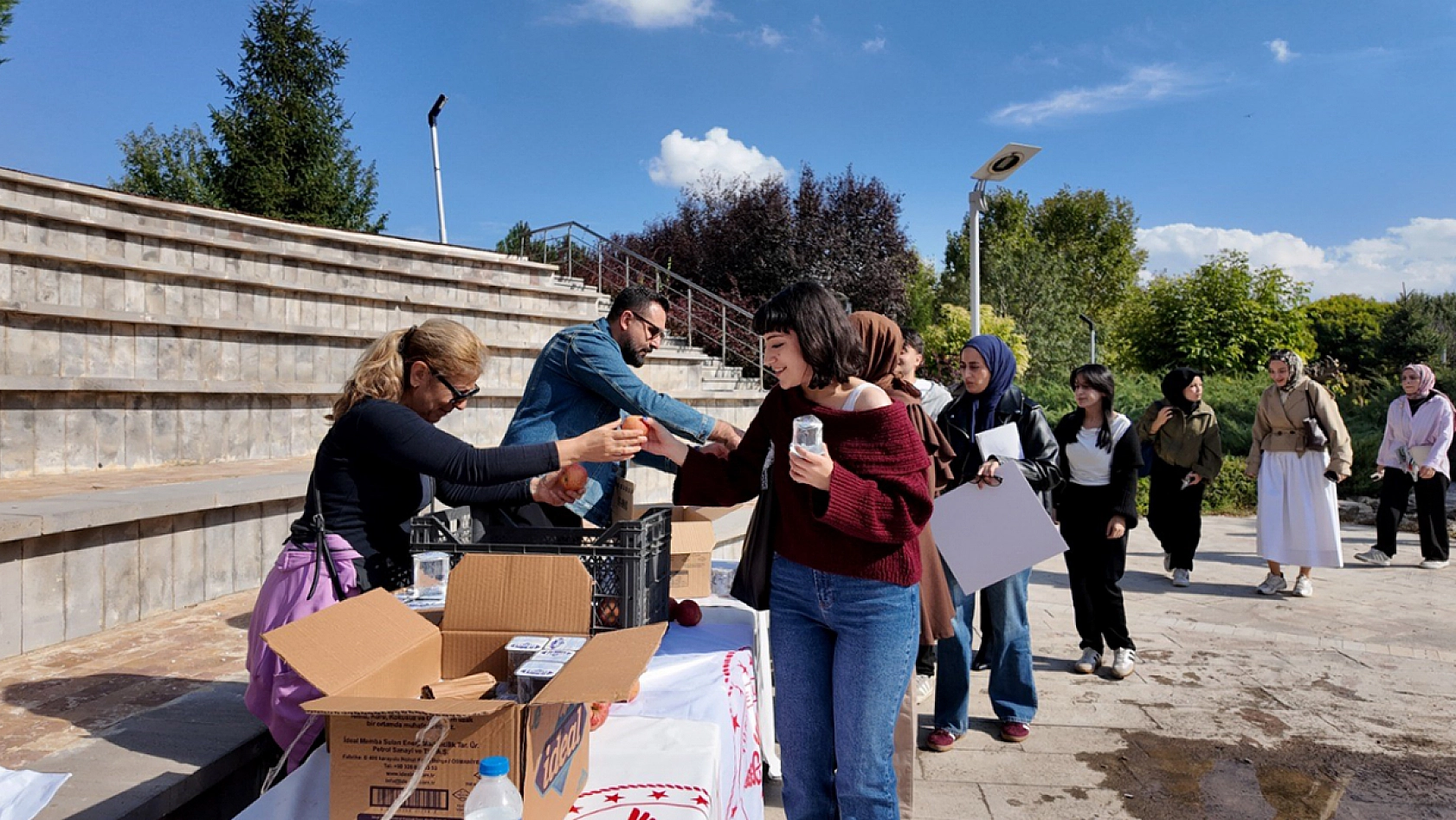 Elazığ'da sağlıklı yaşam için yürüdüler
