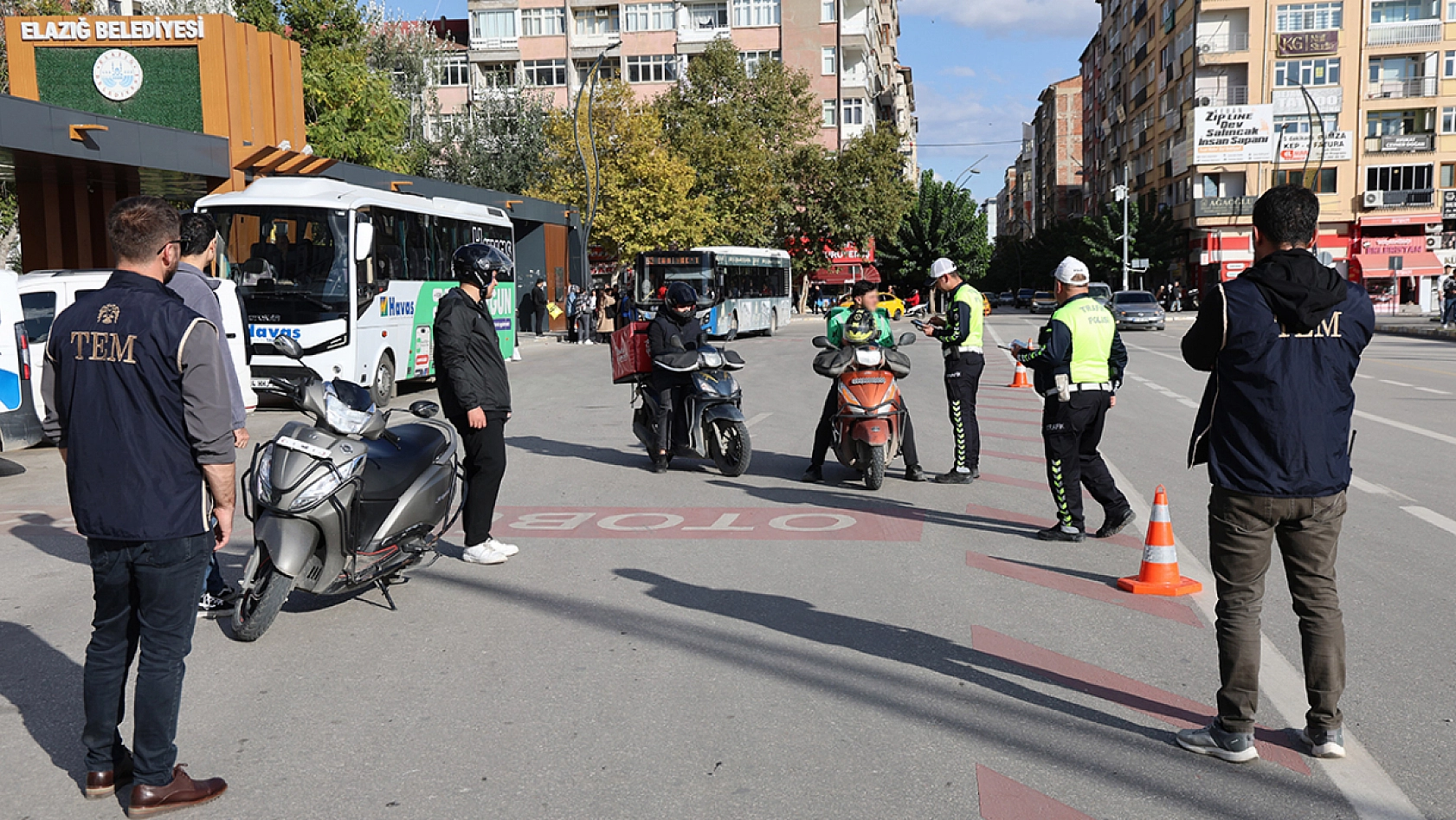 Elazığ'da motosikletlere ceza yağdı