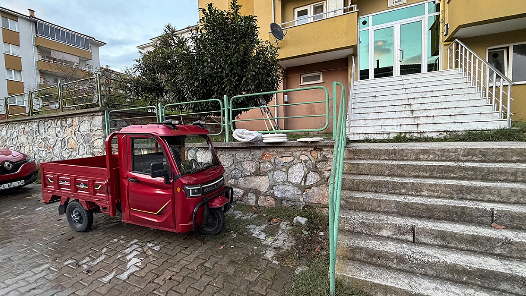 Komşu kavgası kanlı bitti