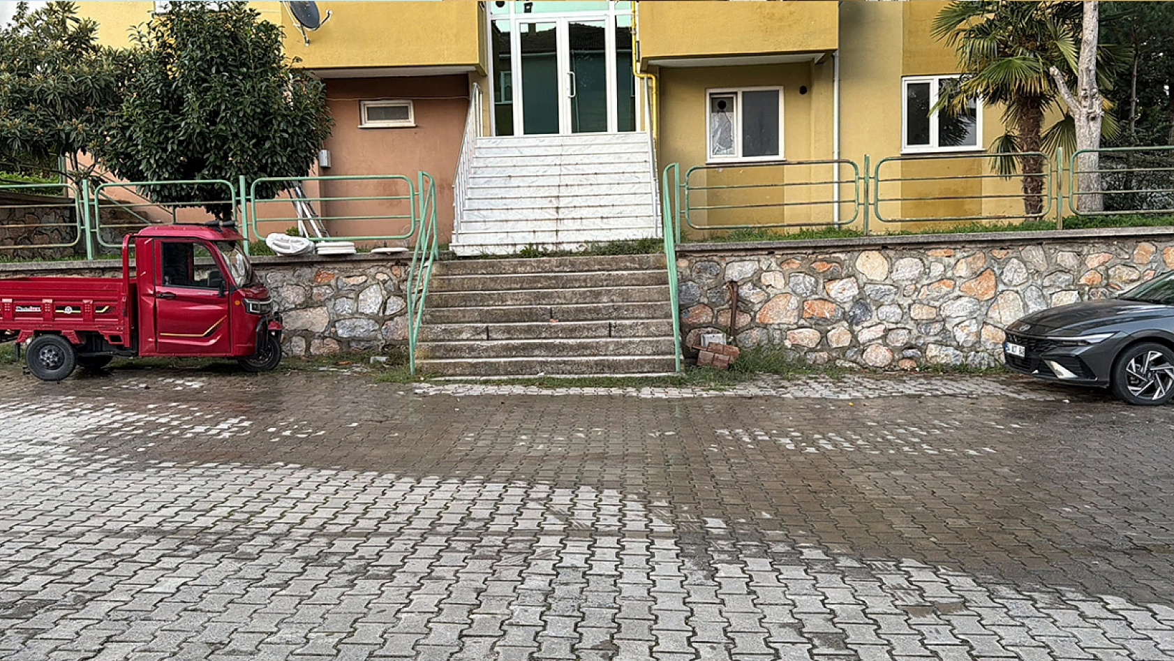 Komşu kavgası kanlı bitti