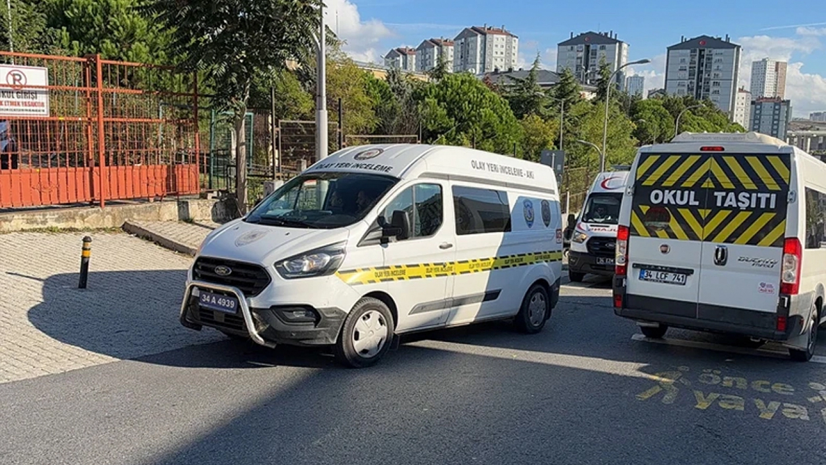 Okulda bıçaklı saldırı: 5 Kız öğrenci yaralandı