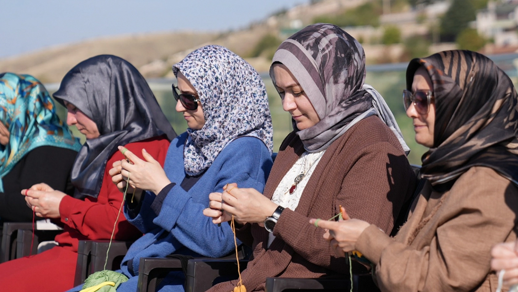 ESMEK'ten Harput Cam Seyir Terası'nda örgü etkinliği