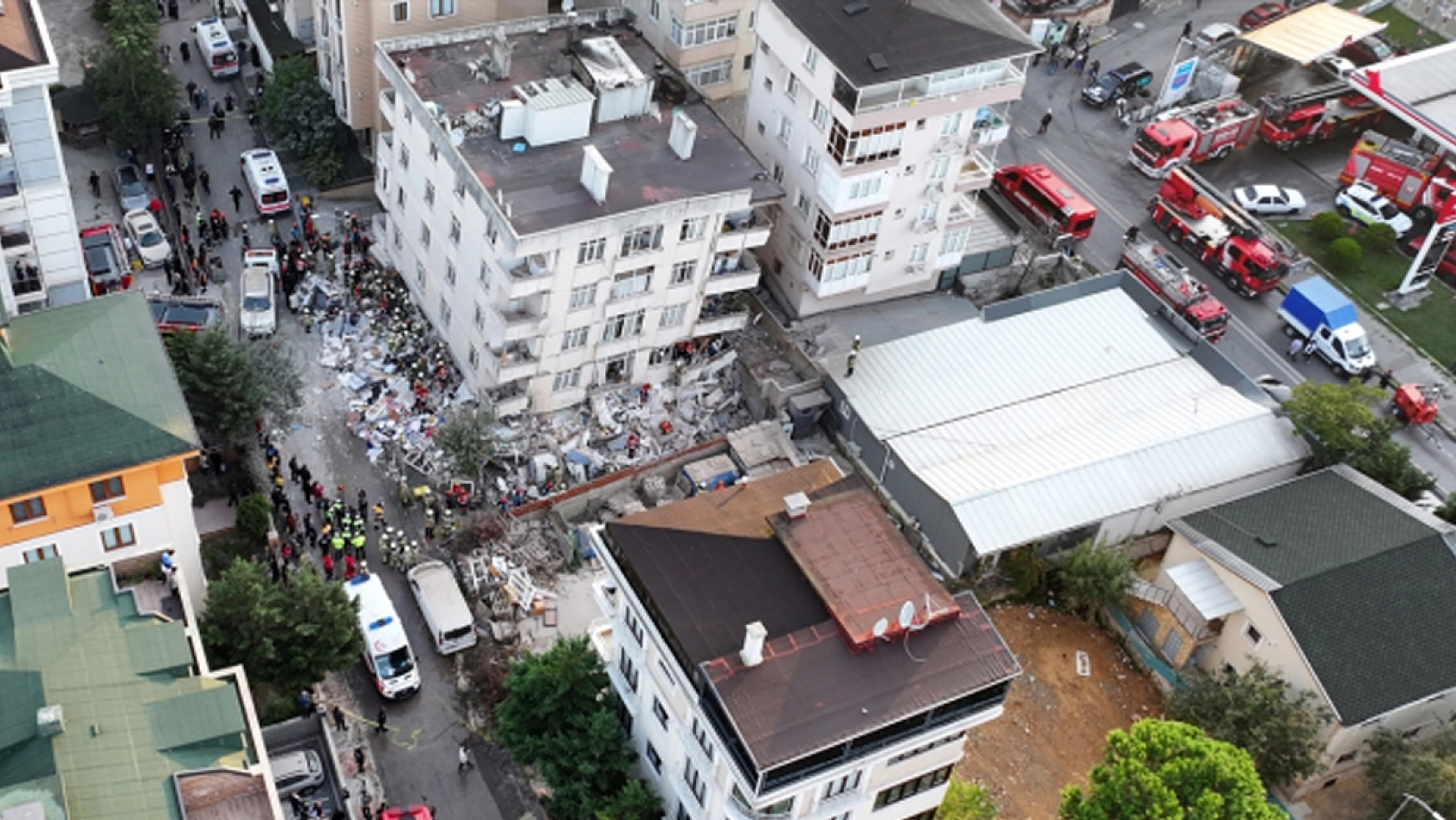 Çöken binadan kahreden haber geldi