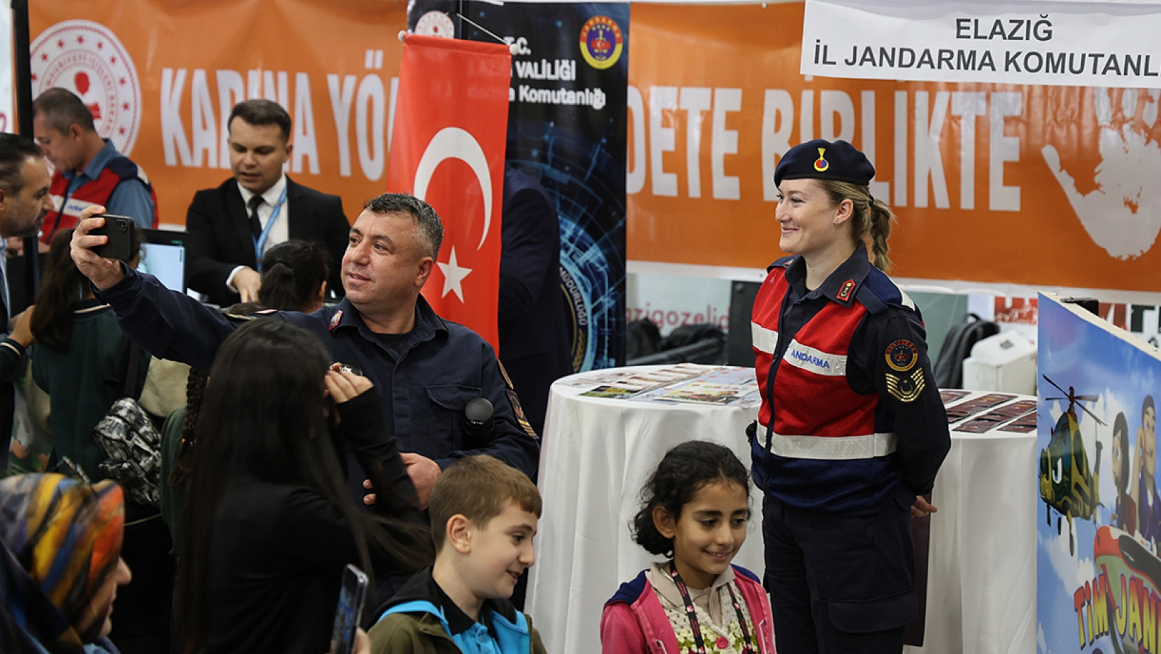 Elazığ'da  BilimFest'te Bayraktar TB2 heyecanı