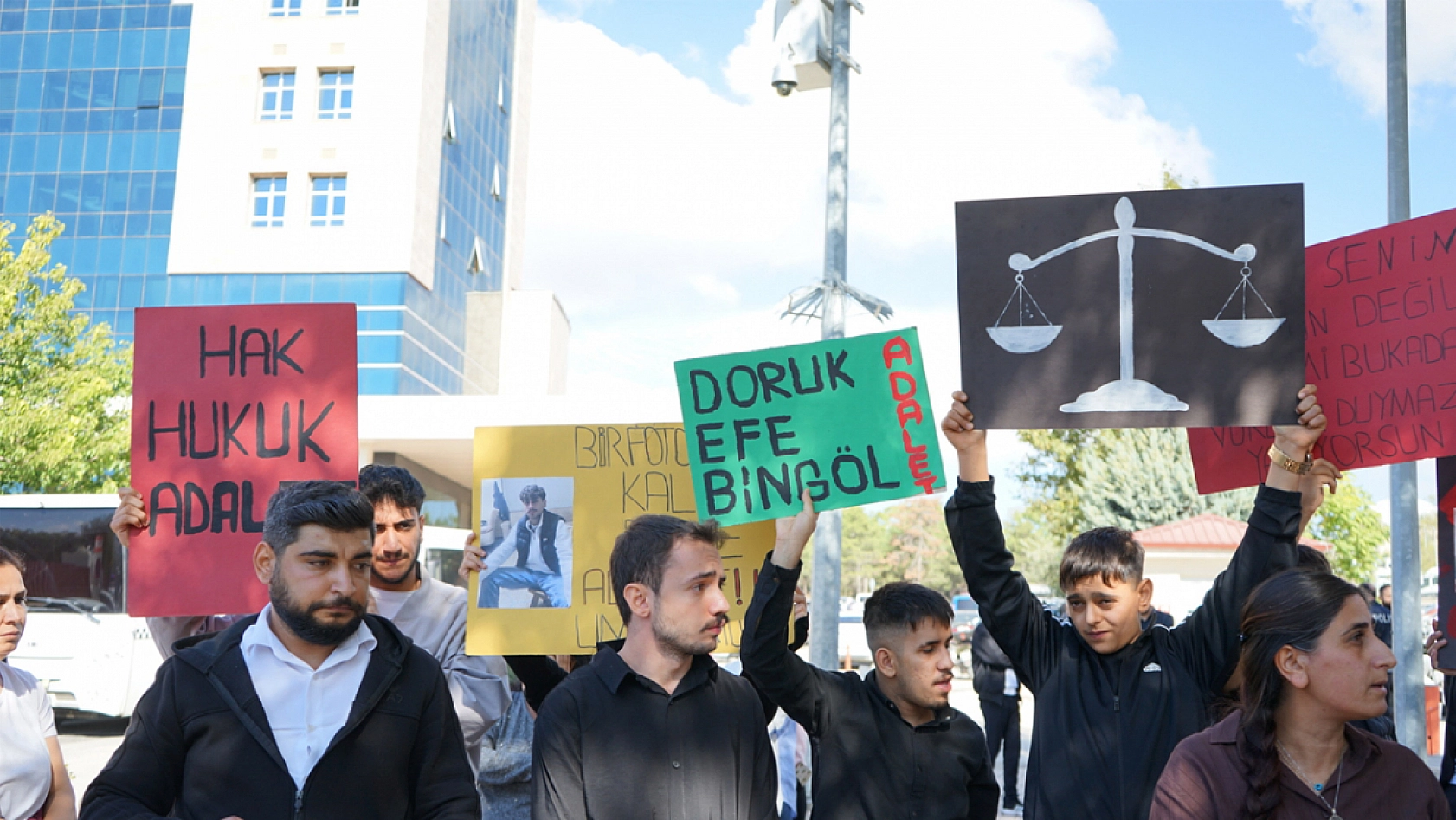 Elazığ'da adalet arayışı devam ediyor
