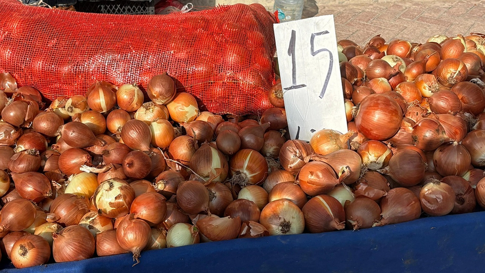 Elazığ'da pazar esnafı sinirli: 'kimse nankörlük yapmasın'