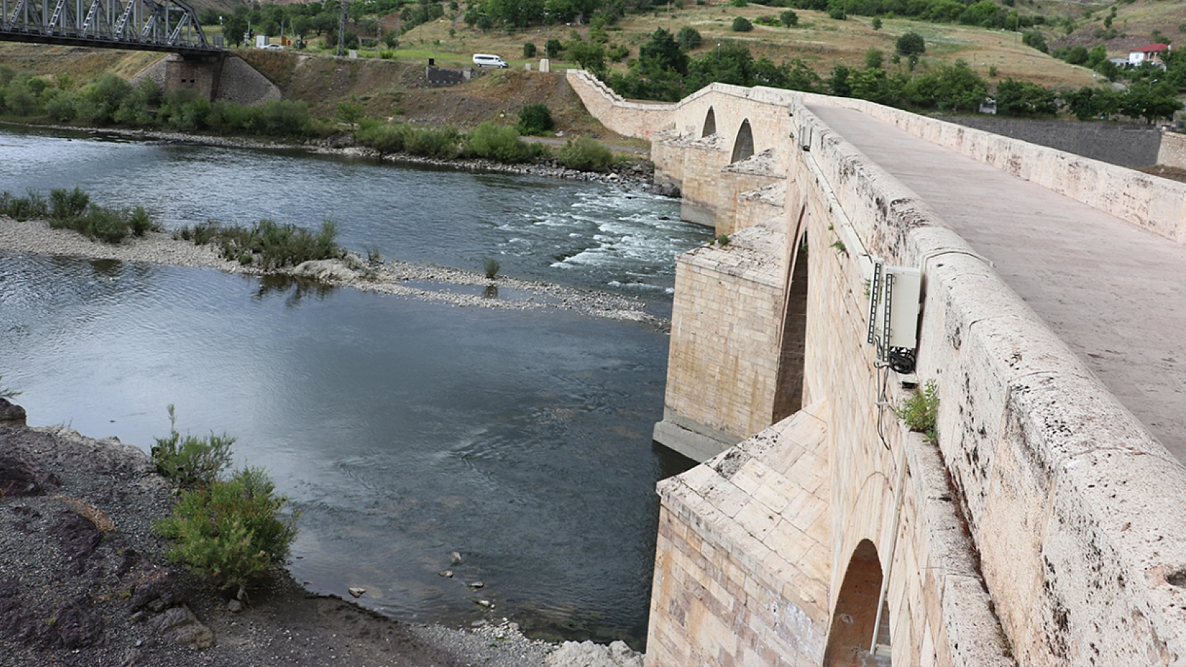 Palu'daki tarihi köprünün hikayesini biliyor musunuz?