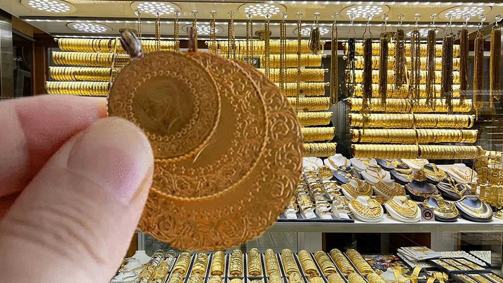 Elazığ'da altın alım satım yapacaklar dikkat! 13 Ocak 2025 gram altın, çeyrek altın fiyatları ne durumda?