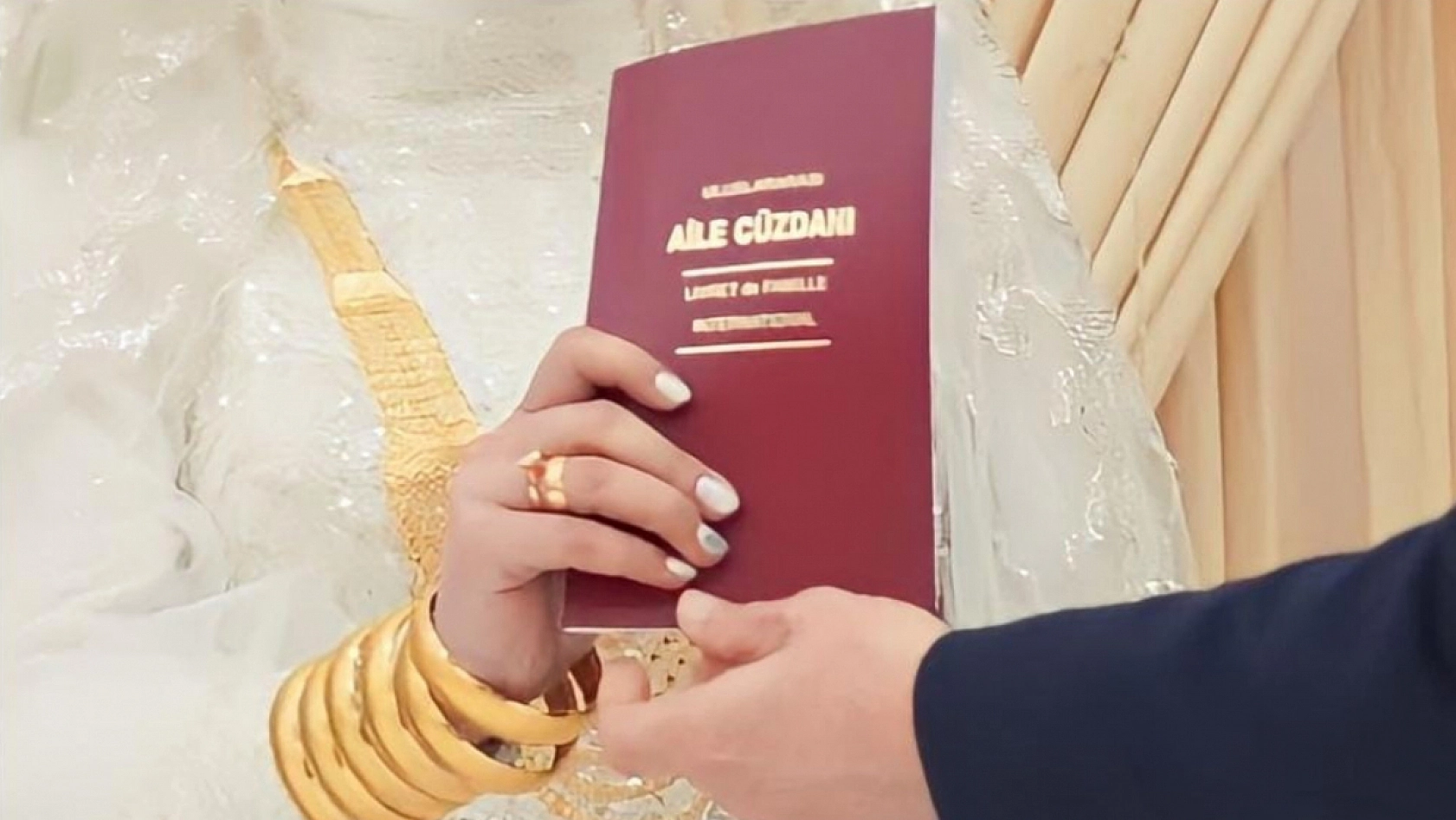 Aile ve Gençlik Fonu'ndan genç çiftlere milyarlık destek