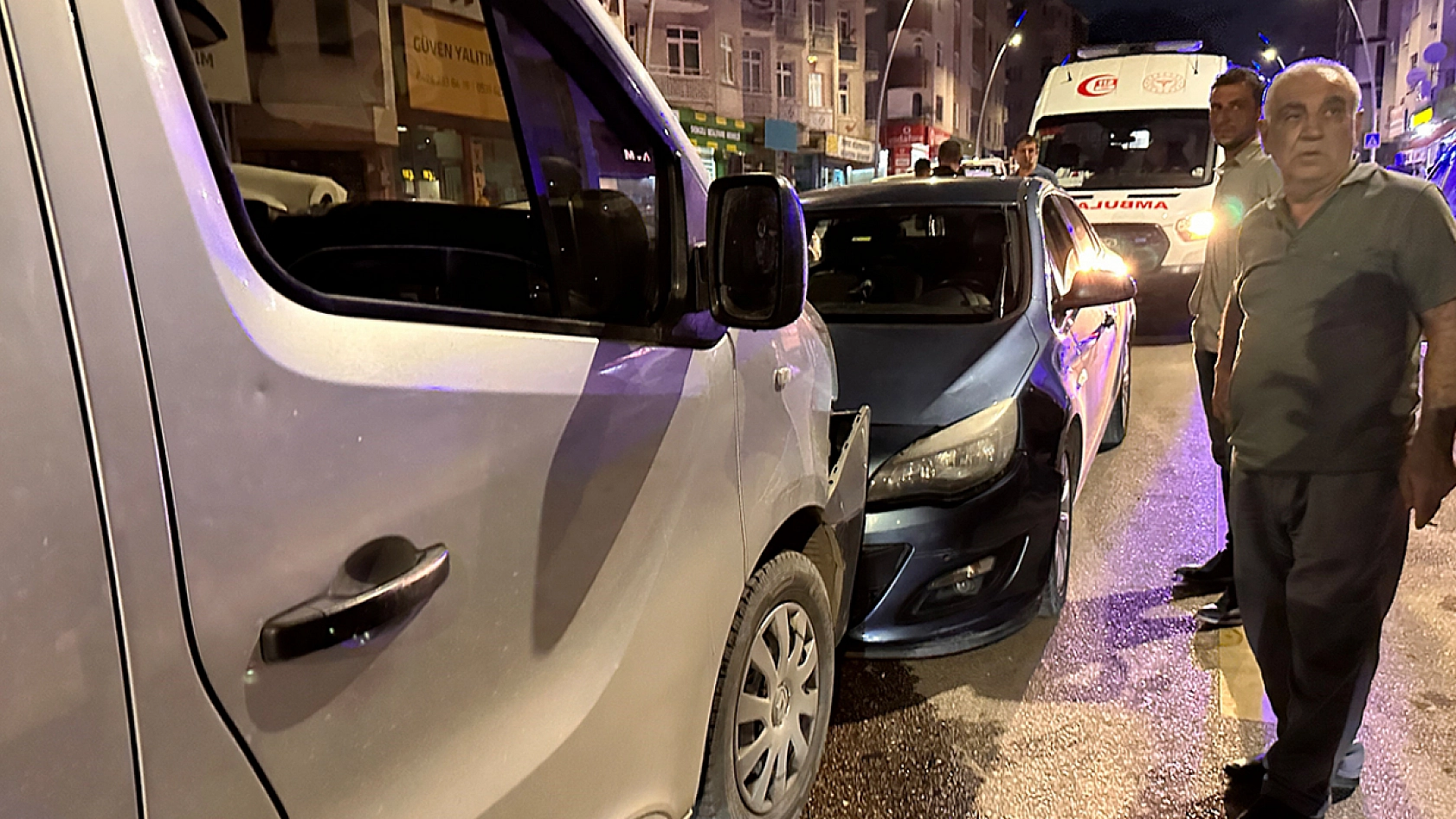 Elazığ'da feci kaza! 2 yaralı