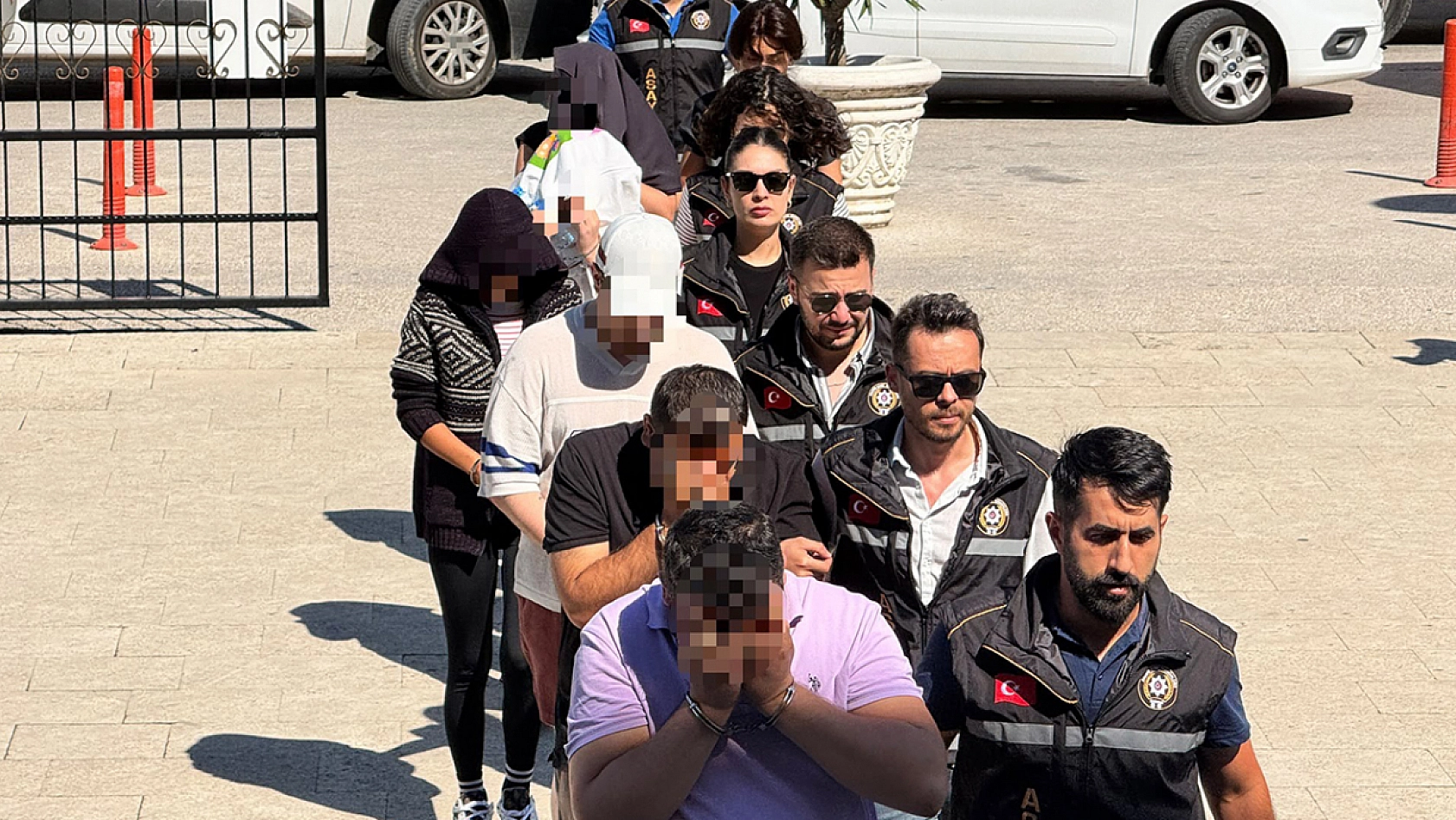 Fuhuş operasyonunda 6 kişi adliyeye sevk edildi!