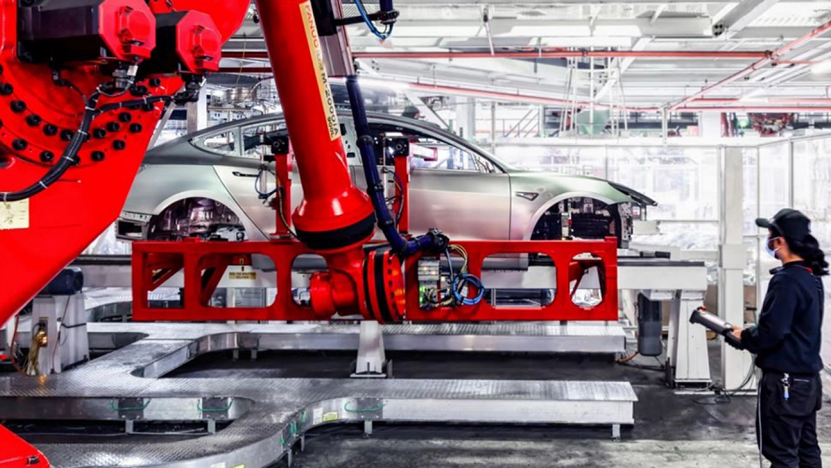 Tesla Model Y sahiplerine yeni batarya ücretleri sürprizi