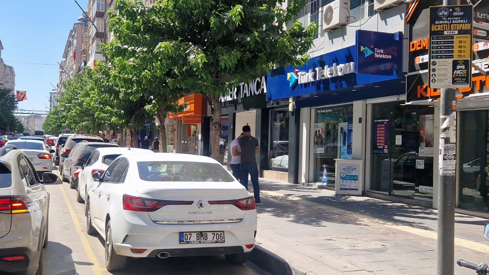 Elazığlı sürücüler dikkat! Gazi Caddesi'ne park etmek artık ücretli