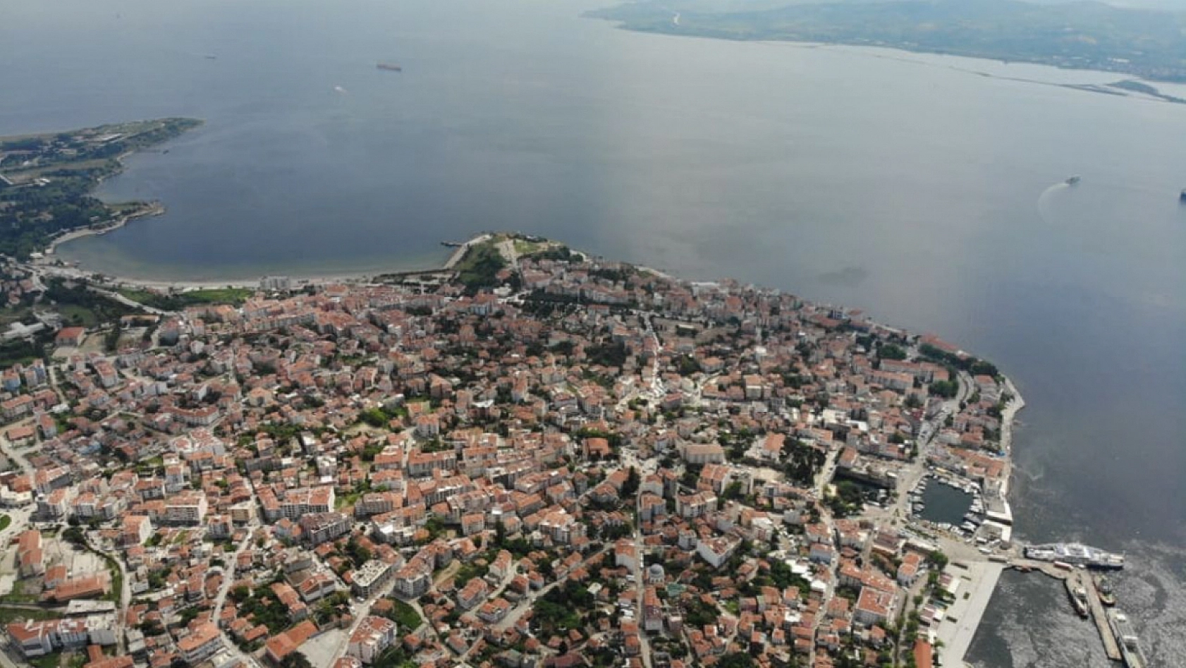 İlden ilçe statüsüne düşen iller liste de komşu ilçe var