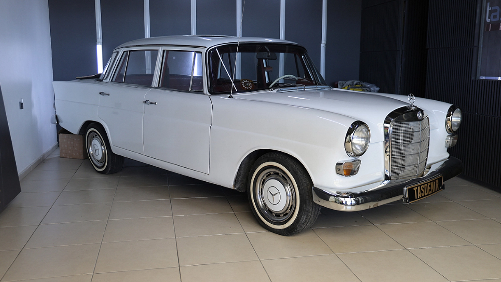 Elazığ'ın Gözbebeği: 1967 Model Mercedes'e 200 Bin Lira Harcadı, Milyonluk Araçları Dışarıda Bıraktı