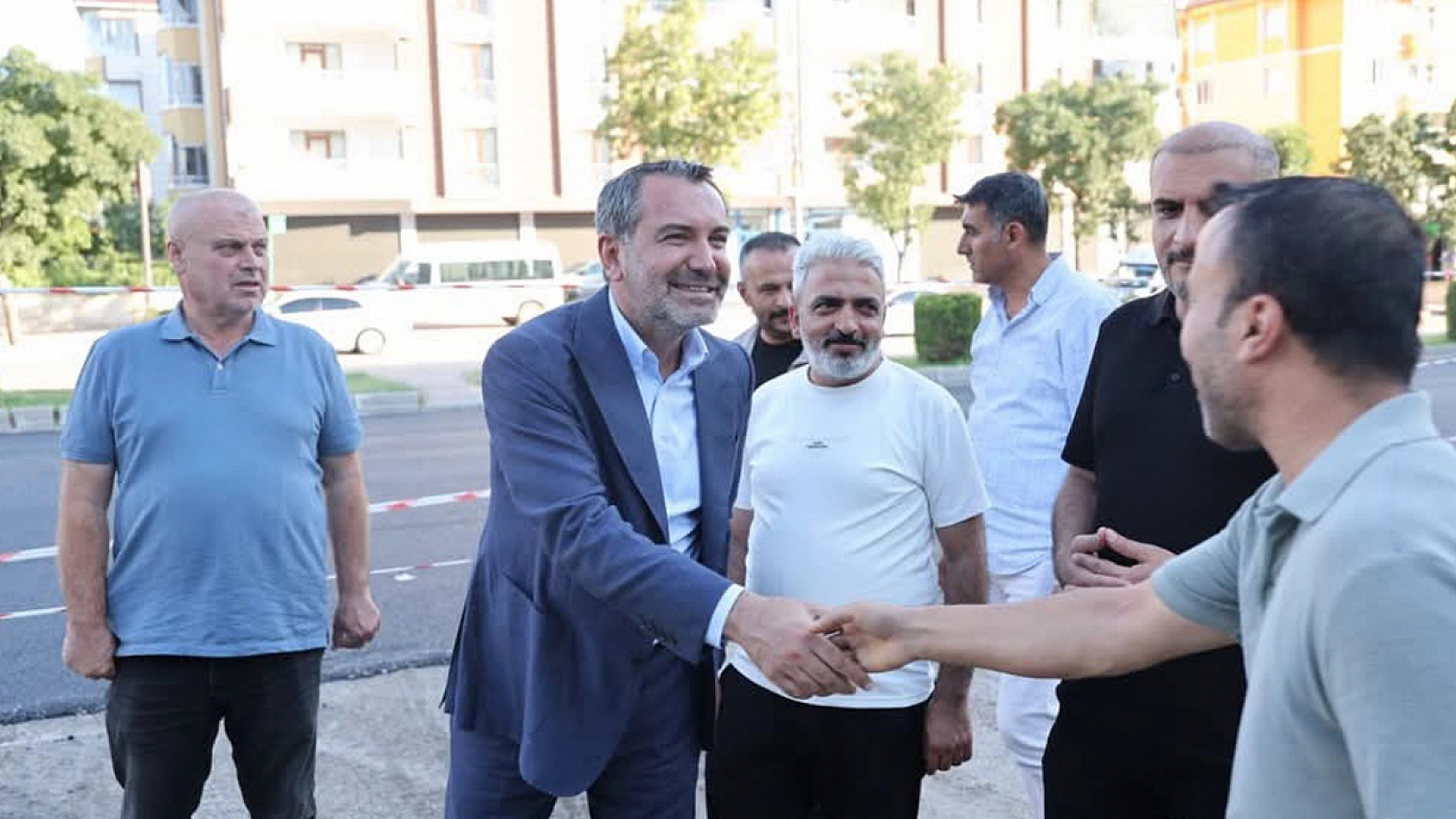 Memnuniyetsiz mutsuzlar
