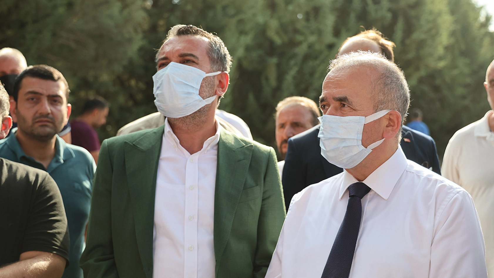 Vali Hatipoğlu'ndan yangın açıklaması: '5 işçimiz hafif yaralandı'