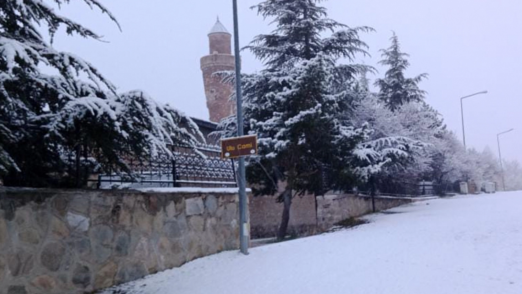 Tarihi Harput'ta kar, görsel şölen yarattı