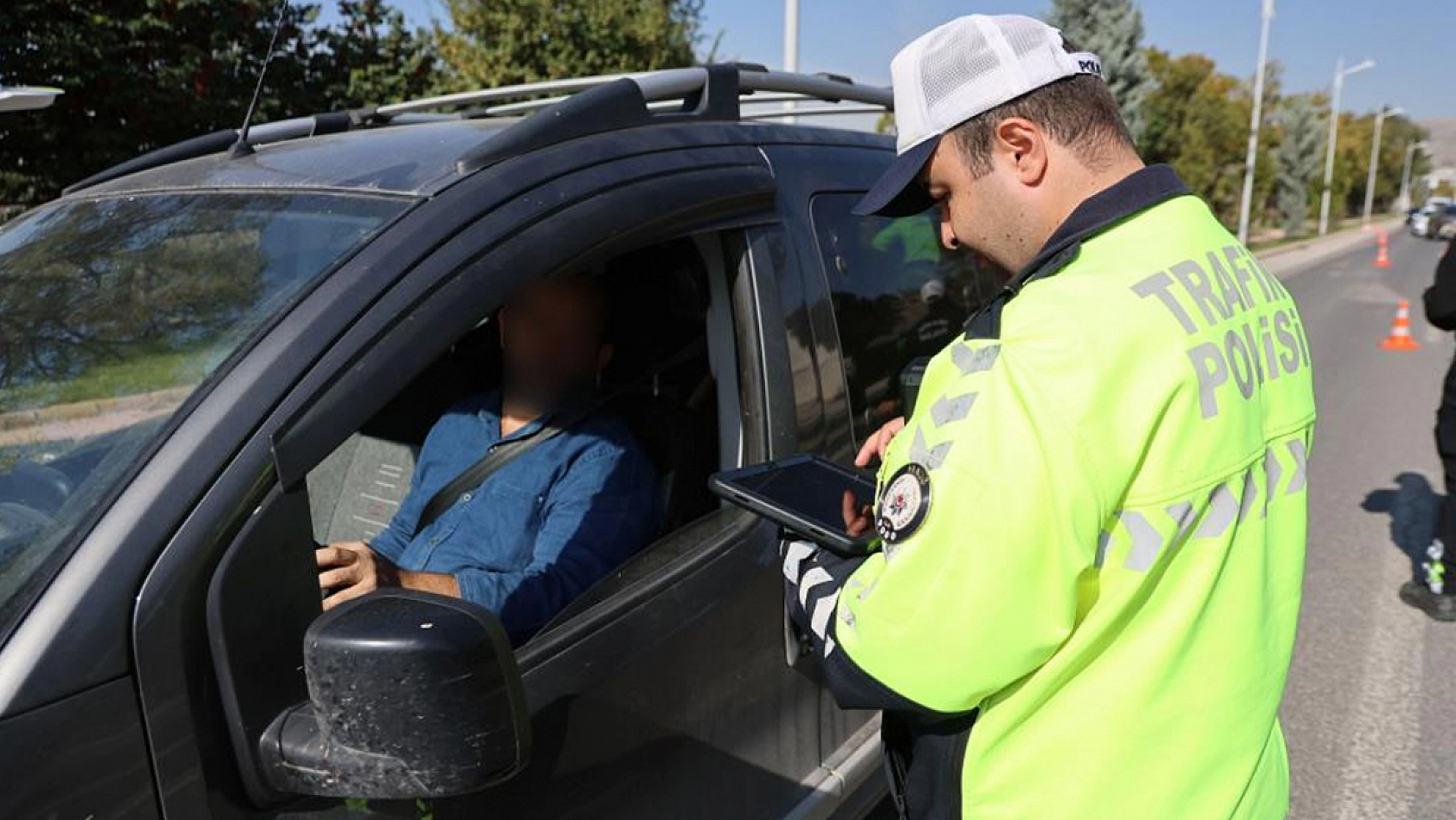 Elazığ'da sürücülere ceza yağdı