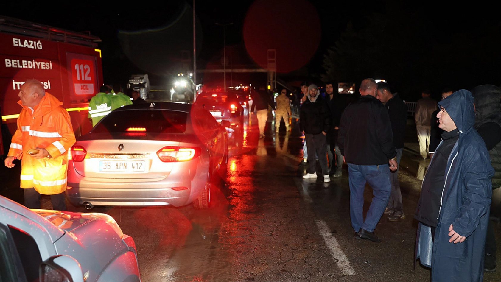 Elazığ'da yoğun yağış: 30 noktada su baskını