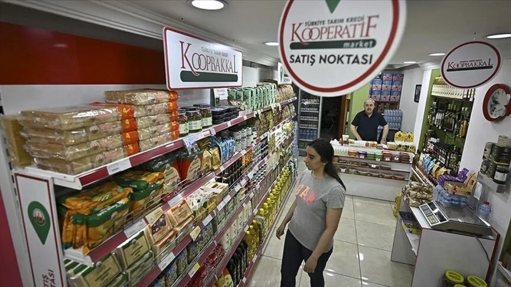 Elazığ'da Bayram İndirimi Bugün Başladı! Kuyrukların Uzunluğu Görenleri Şaşırtıyor!