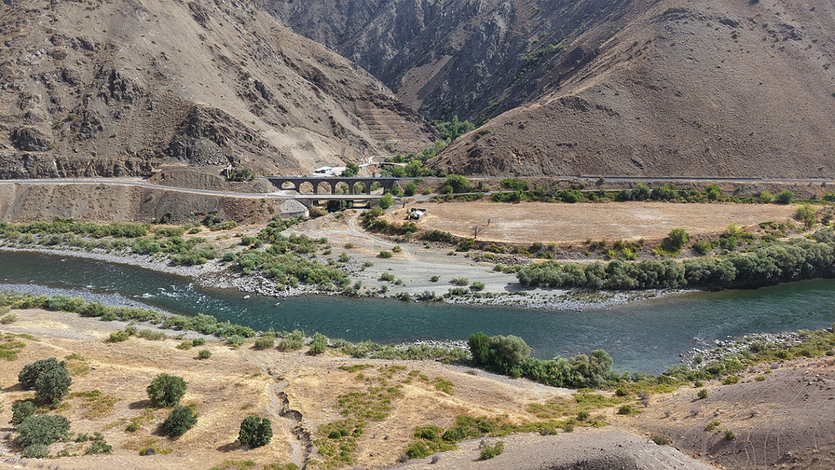 Elazığ'ın gizli hazinesi: Teke Deresi ve asırlık köprüleri