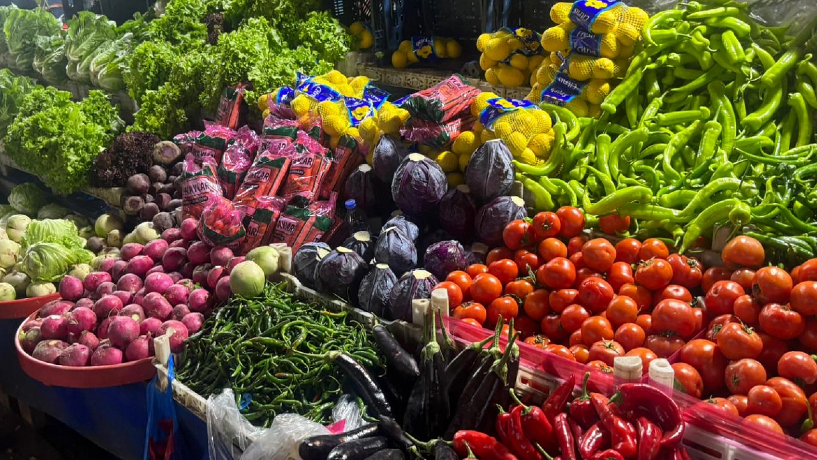 Tüm Elazığ Kapalı Çarşı'ya akın etti