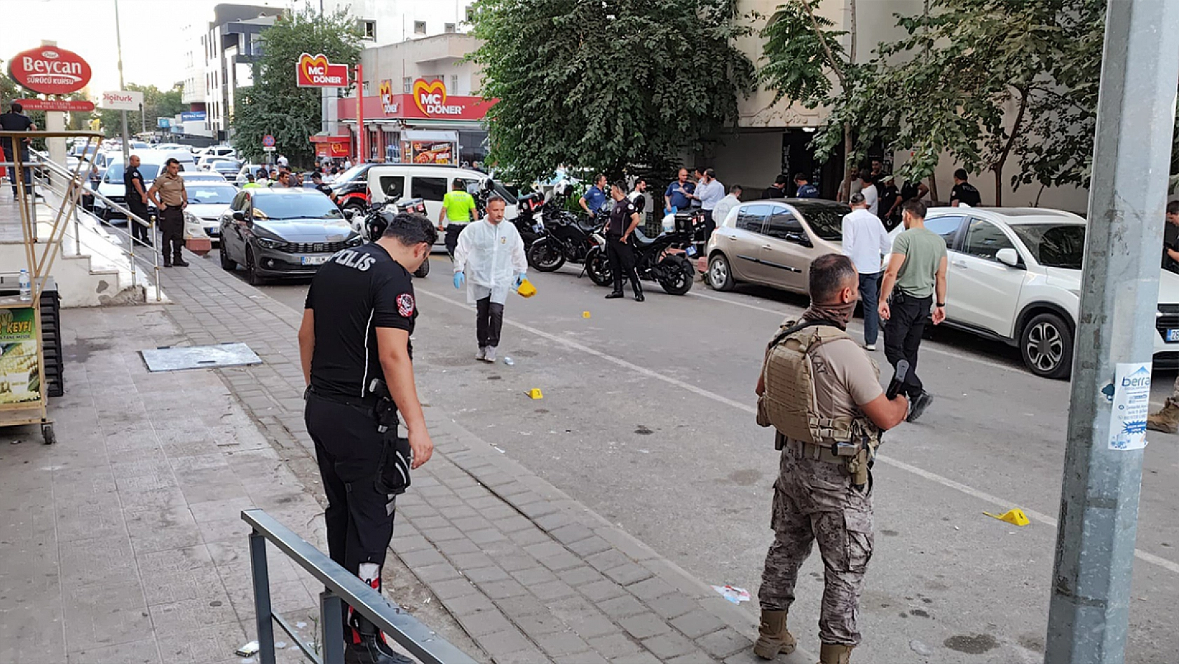 Silahlı kavga: 3 yaralı