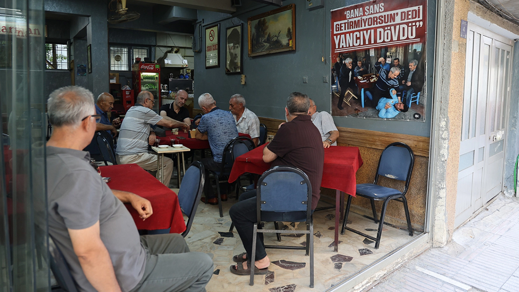 Elazığ'dan ilginç olay: Yancıların kaderi afişle değişti