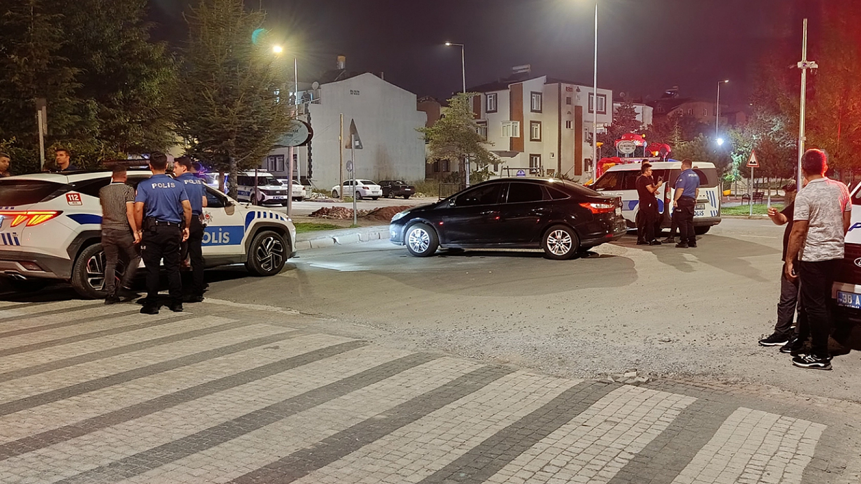 Akrabalar arasında bıçaklı kavga