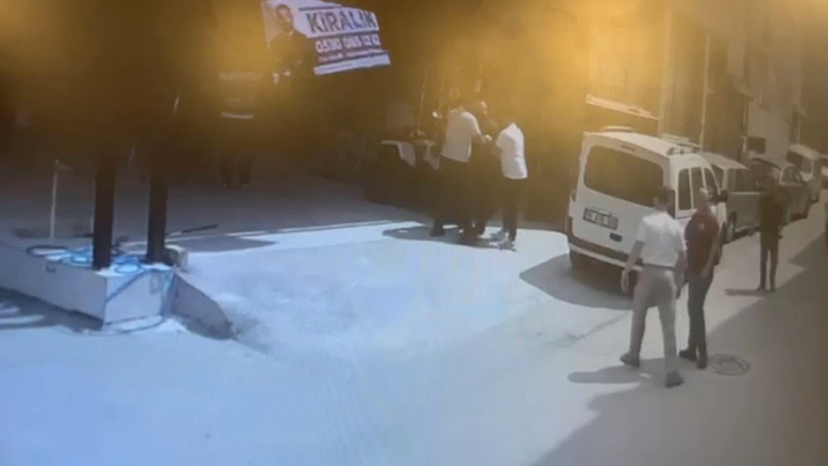 Akraba kavgasında 1 kişi bıçaklandı, 6 kişi yaralandı